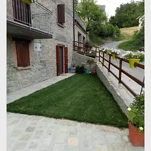 La Divina Pietra , Carnola Italia
